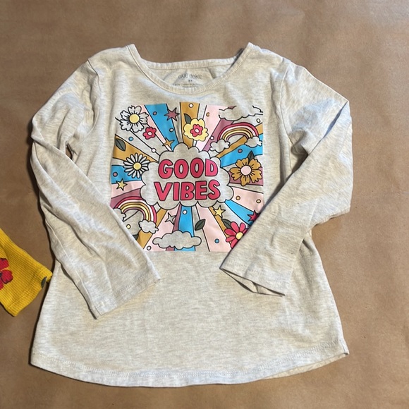 Girls 5t shirt bundle 3 long sleeve shirts - Picture 4 of 13